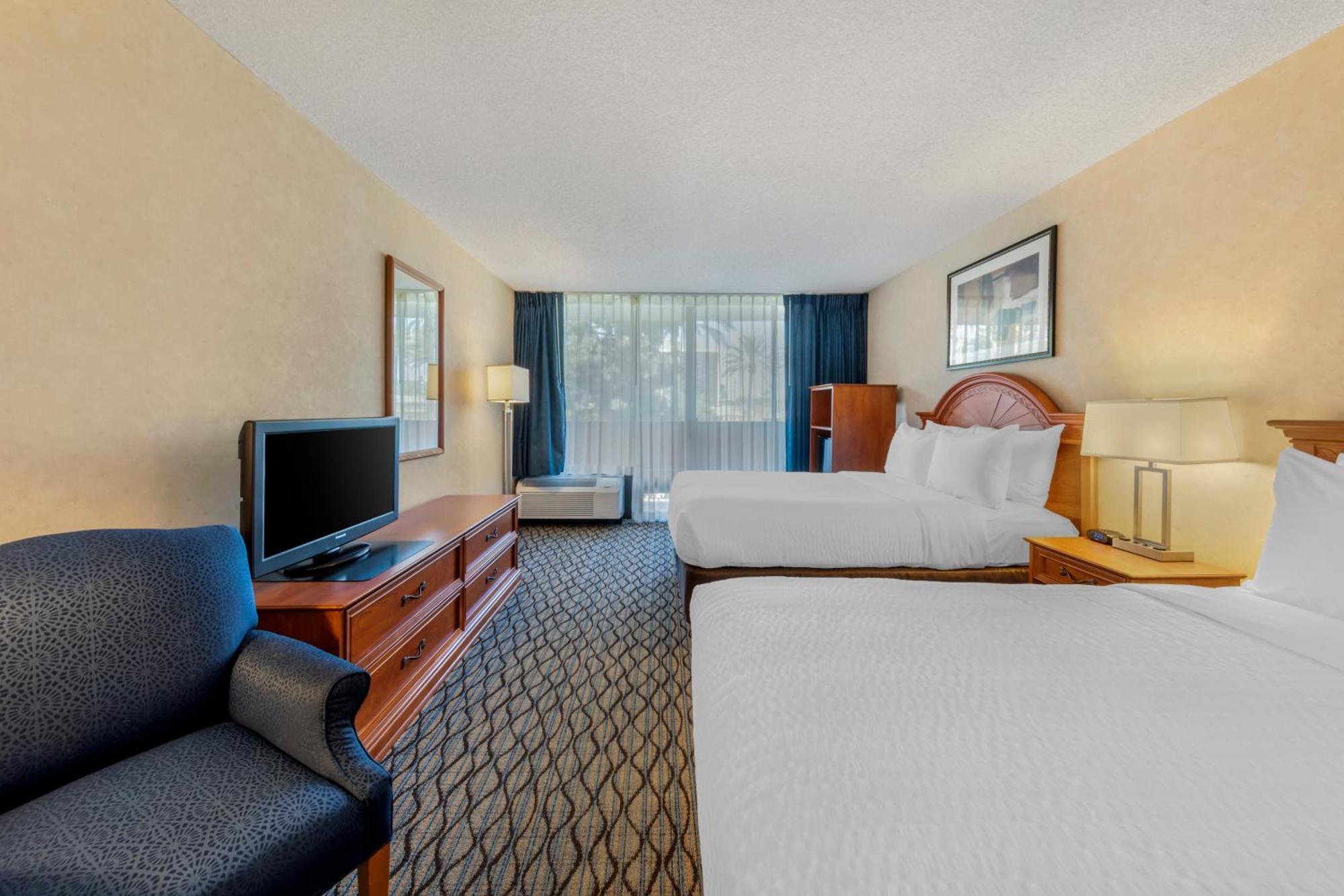 Clarion Hotel Anaheim Resort Exterior foto